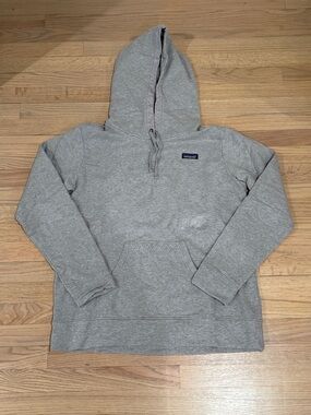 Women’s Patagonia Light Gray Pullover Hoodie with Embroidery Detail, Size XL